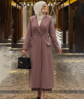 بدلة فيرونا نسائية كاملة باللون البيج مع تصميم أنيق من Bogative