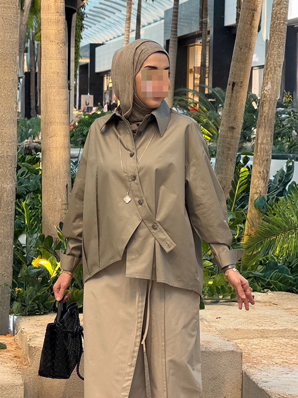 قميص إيما من Bogative من الأمام بتصميم أنيق