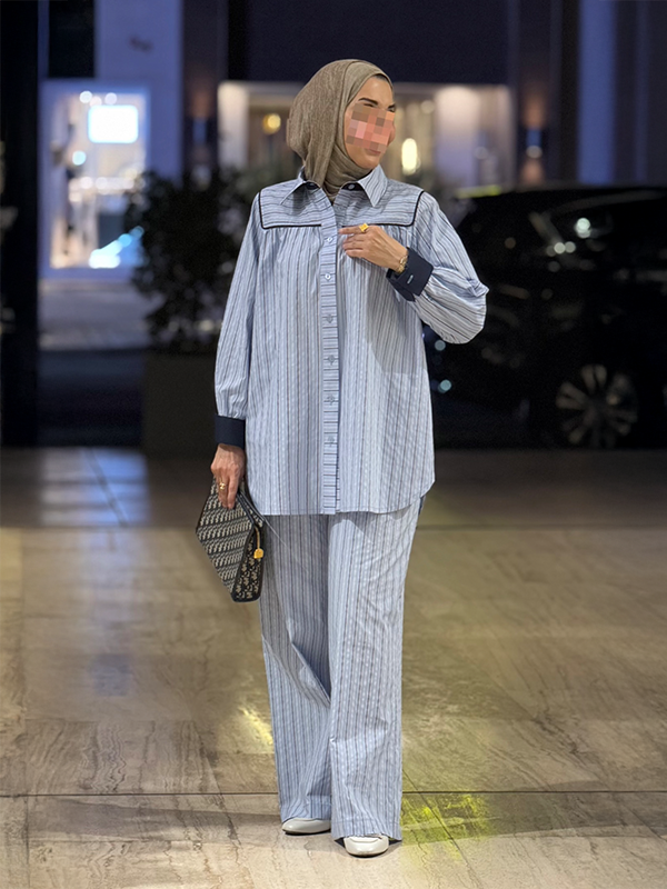 بدلة نسائية سكاى سماوي وبيج من Bogative – تصميم أمامي