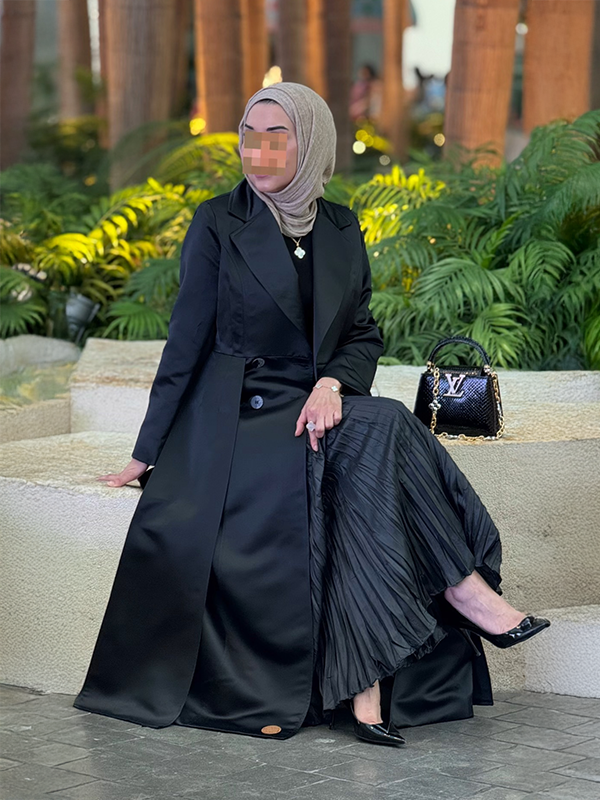 بليزر الكساندرا نسائي أسود من Bogative – واجهة أمامية